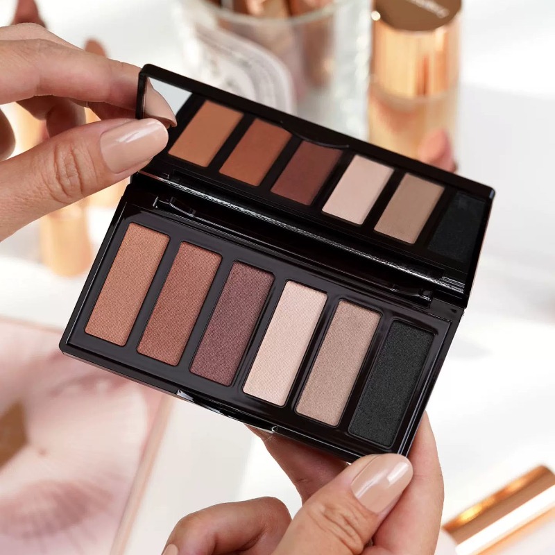 Роскошный набор теней для век  – обзор и цена Luxury Skincare And Makeup Brands